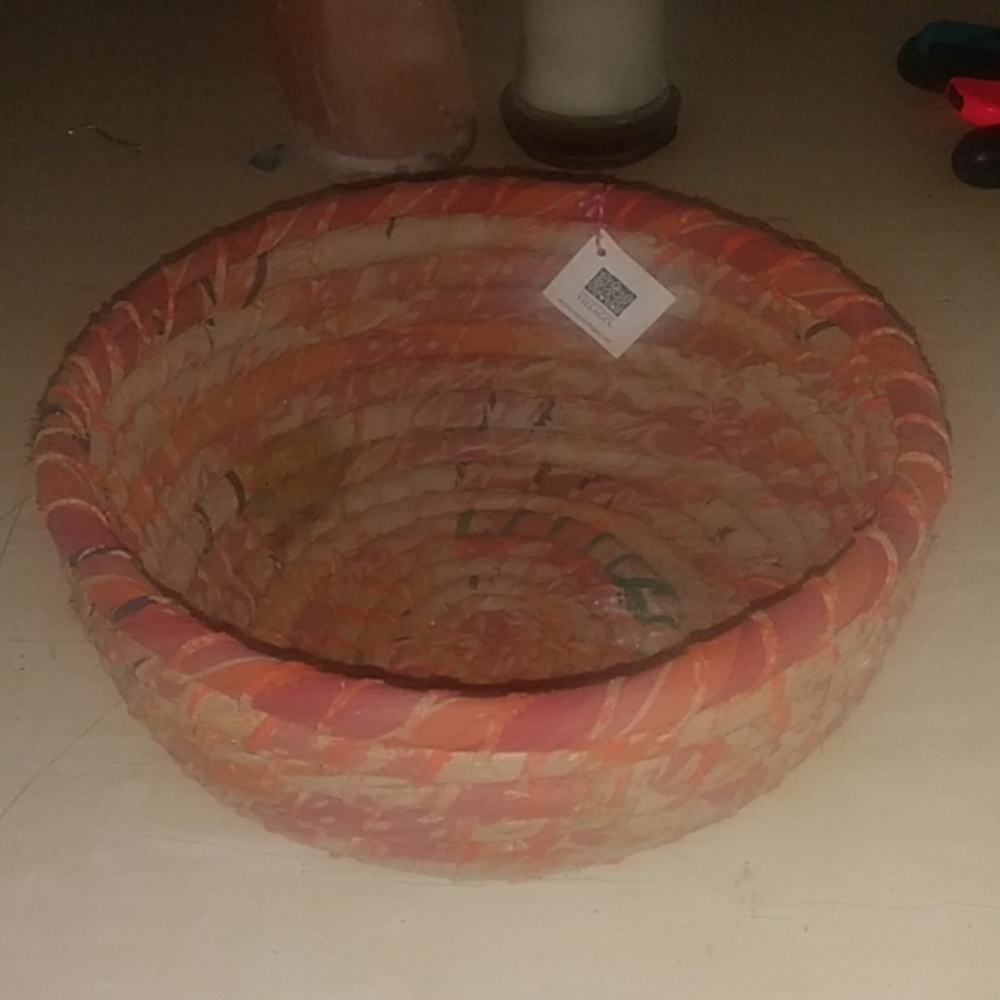 Neat. Display bowl